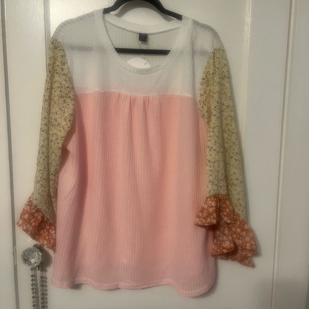 NWT floral blouse